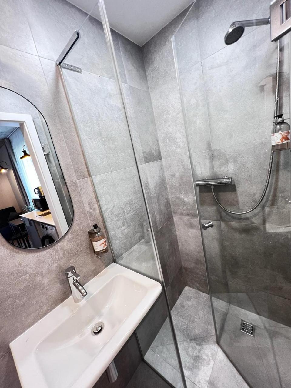 Tilzes Studio Apartaments, Self Check-In, Free Parking, Comfort ไคลเพดา ภายนอก รูปภาพ